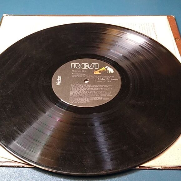 Ronnie Milsap Greatest Hits Vinyl Record - Picture 11 of 12